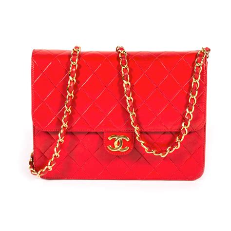 chanel quilted chain purse